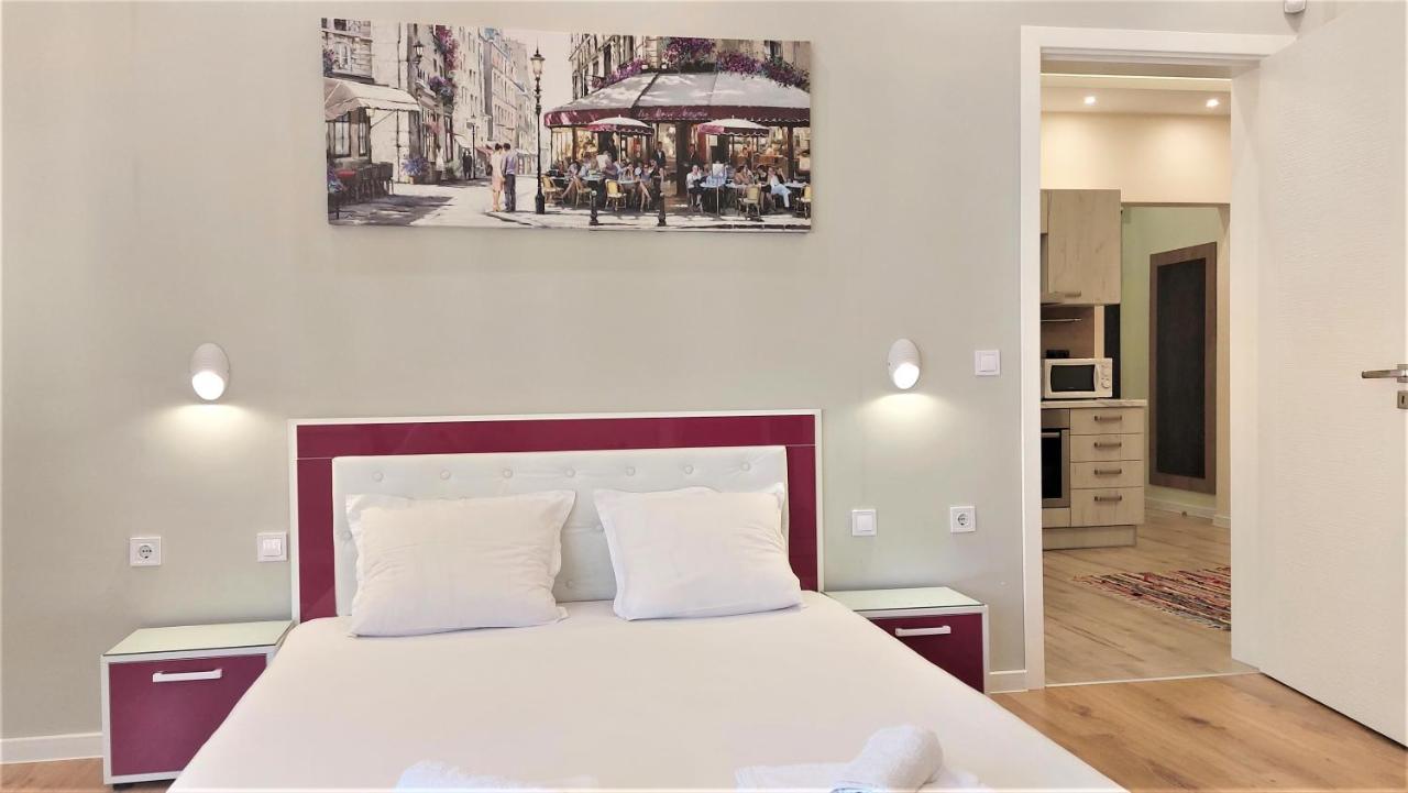 Апартамент Pink & Blue - 2Bdr With Balcony - Wi-Fi Varna ภายนอก รูปภาพ