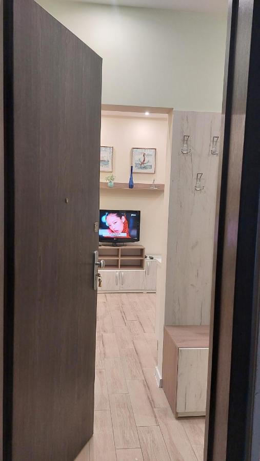 Апартамент Pink & Blue - 2Bdr With Balcony - Wi-Fi Varna ภายนอก รูปภาพ