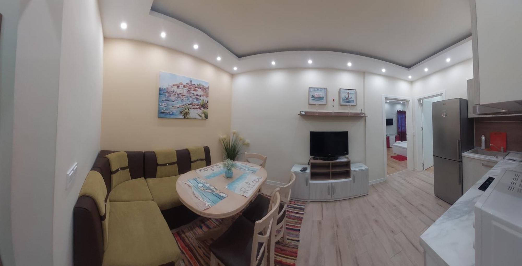 Апартамент Pink & Blue - 2Bdr With Balcony - Wi-Fi Varna ภายนอก รูปภาพ