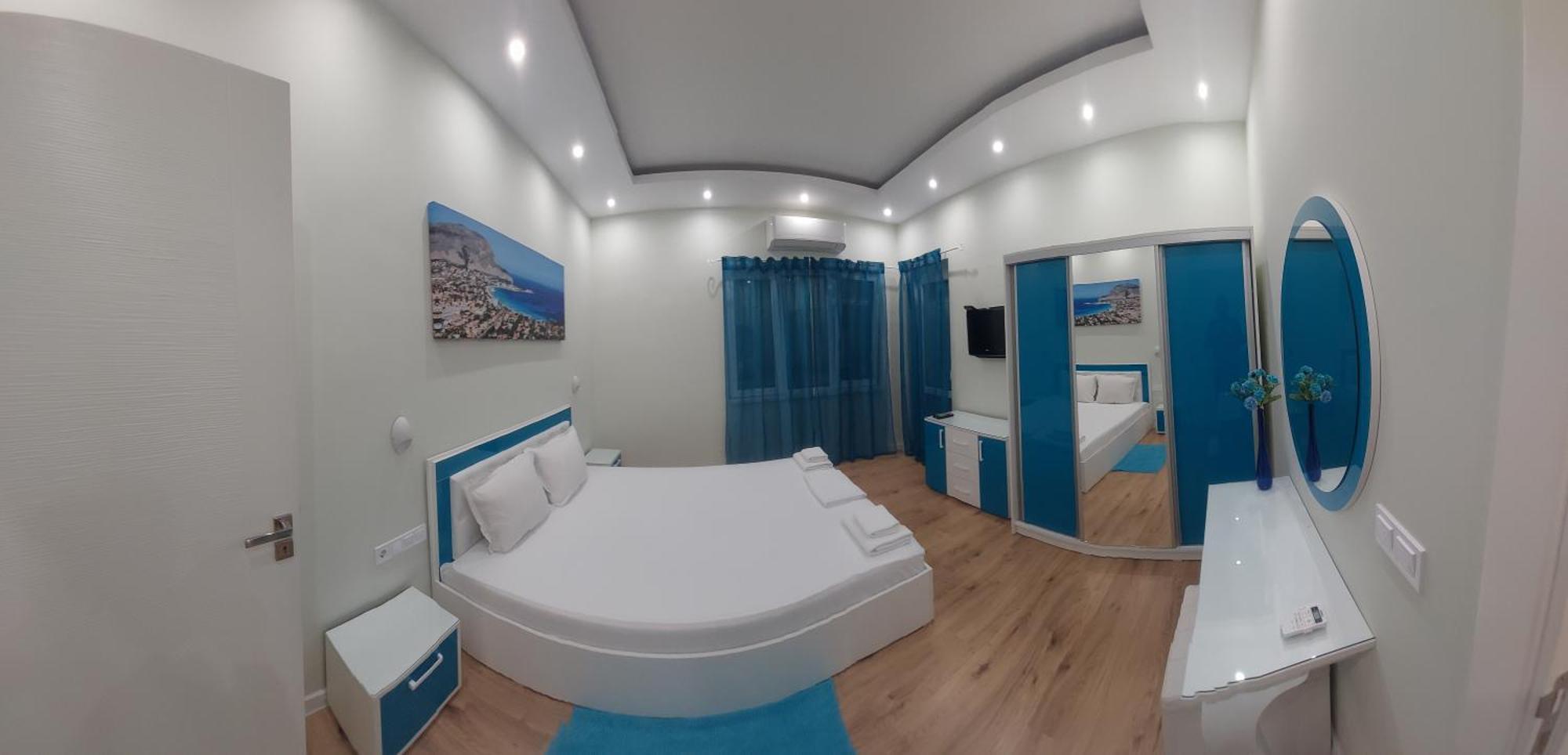 Апартамент Pink & Blue - 2Bdr With Balcony - Wi-Fi Varna ภายนอก รูปภาพ