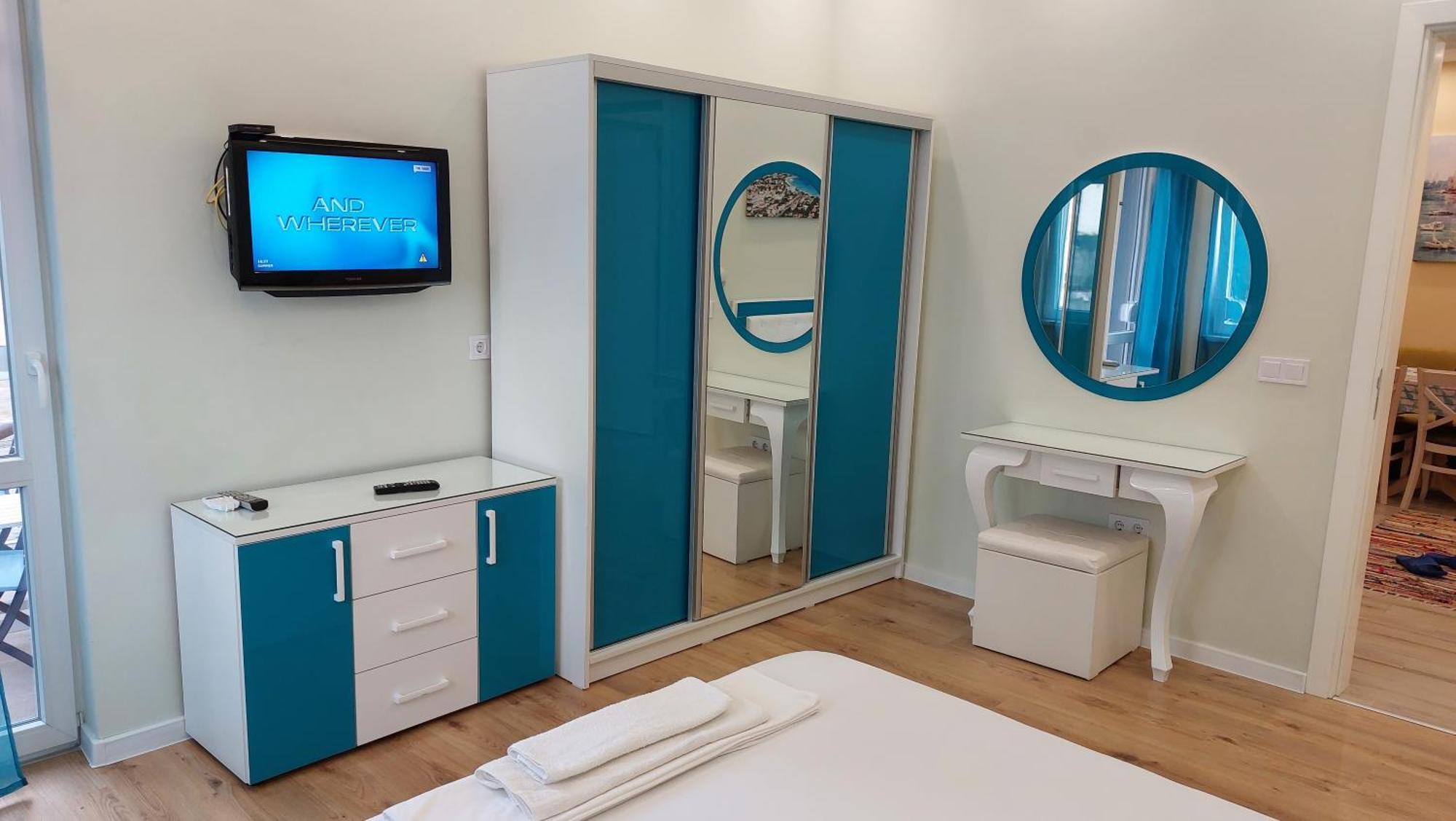 Апартамент Pink & Blue - 2Bdr With Balcony - Wi-Fi Varna ภายนอก รูปภาพ