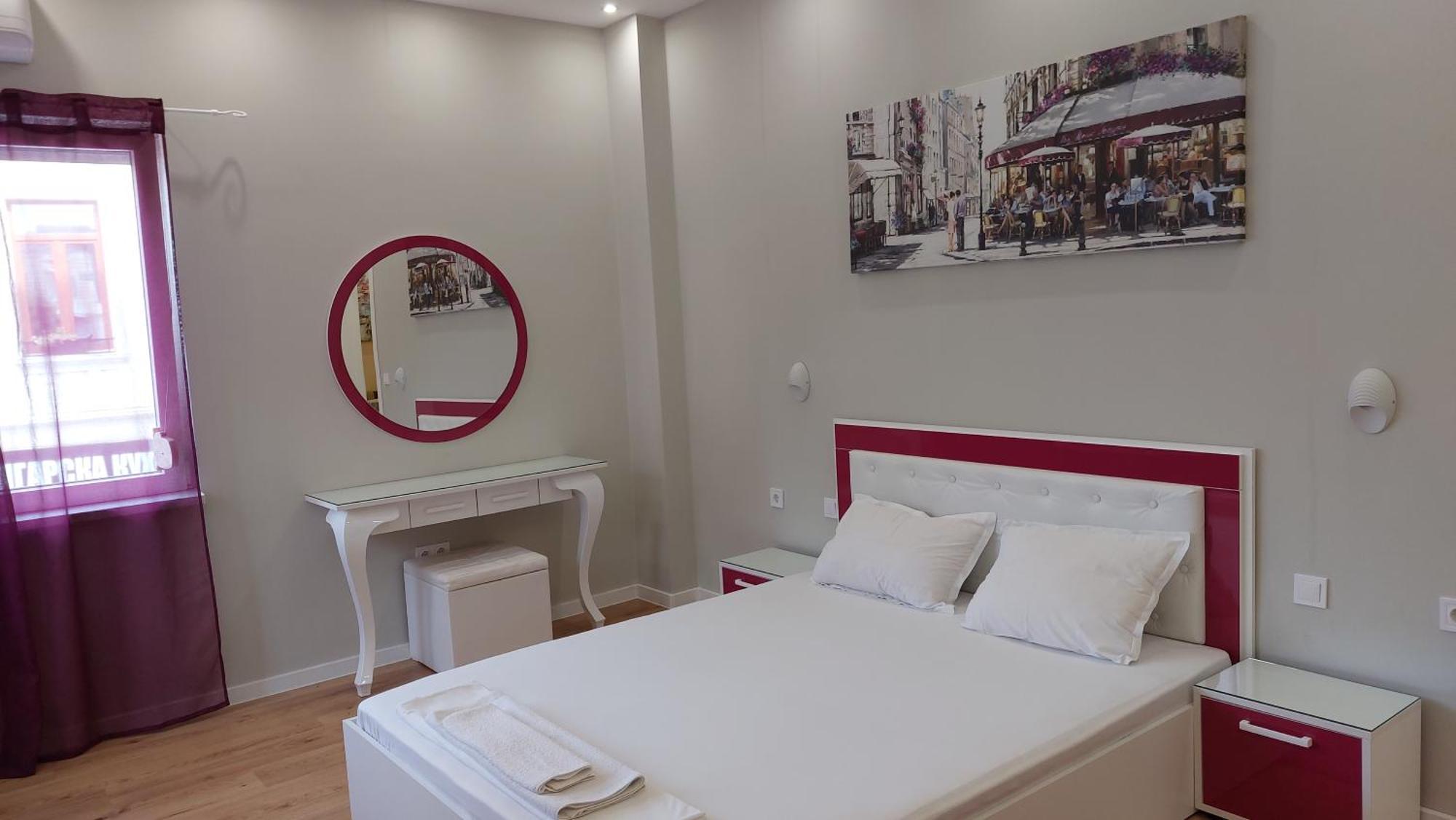 Апартамент Pink & Blue - 2Bdr With Balcony - Wi-Fi Varna ภายนอก รูปภาพ
